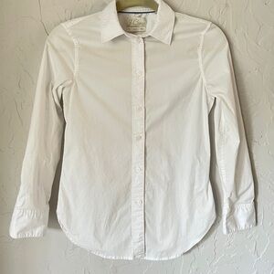 J. Crew Petite slim-fit stretch cotton poplin shirt. White. Petite size 0P